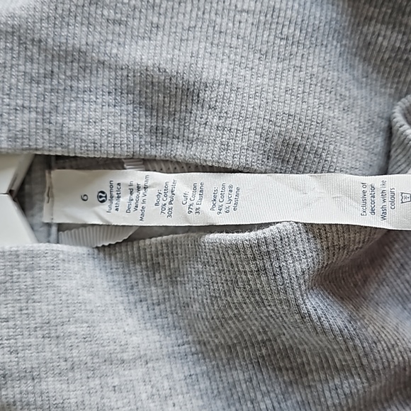 Lululemon Back To It Wrap, Size 6 - Picture 9 of 16